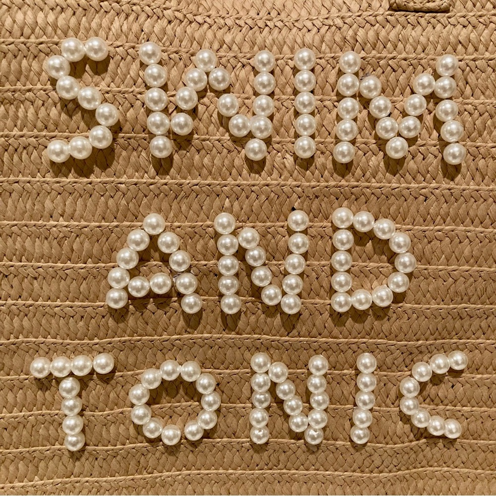 NWT Urban Expression Seaton Pearl Natural Straw Tote, Playful “Swim and Tonic” - Picture 4 of 13